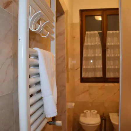 Lo Scrigno Pensión 3*